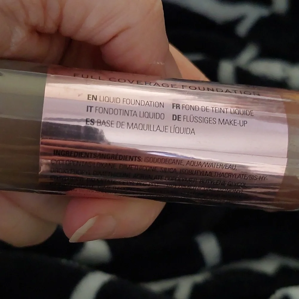 NEW Makeup‎ Revolution Liquid Foundation Conceal & Define in shade F14